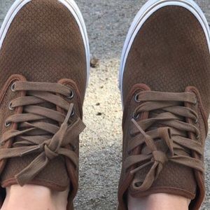 Vans “off the wall”